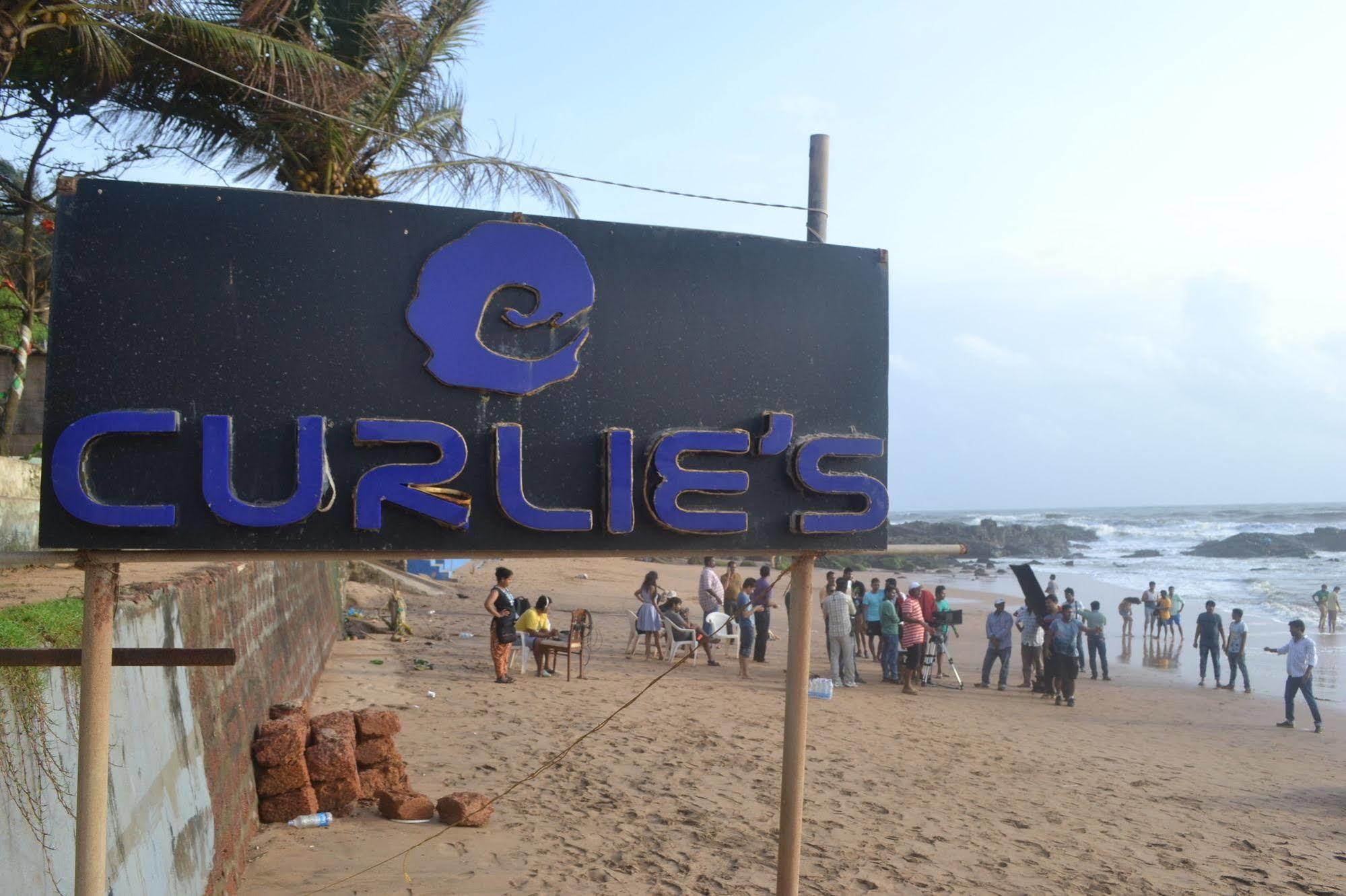 بيت شباب Curlies Zulu Land أنجونا المظهر الخارجي الصورة